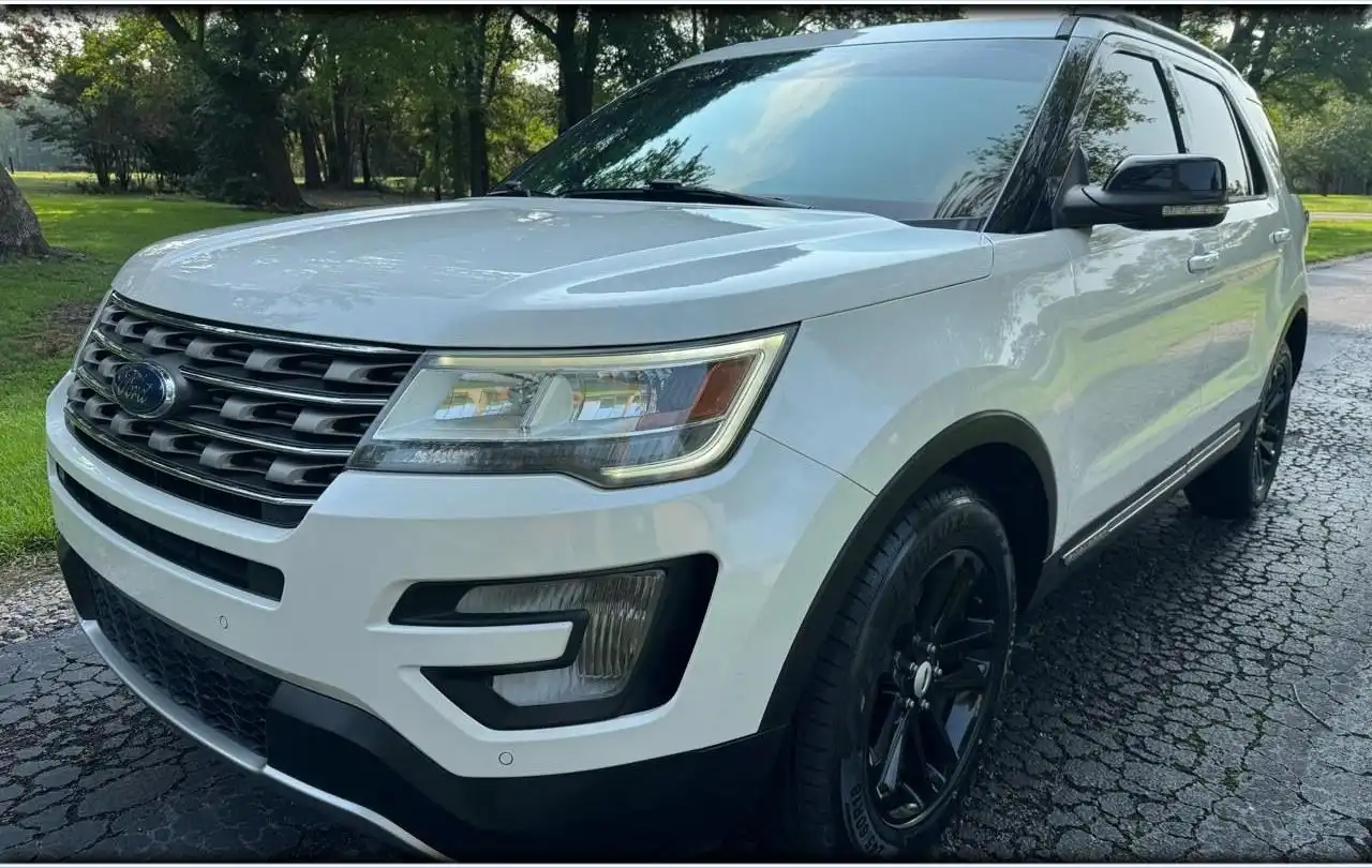 2017 Ford Explorer XLT FWD's photo