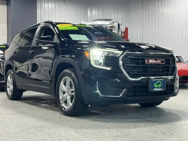 2023 GMC Terrain SLE AWD photo 5