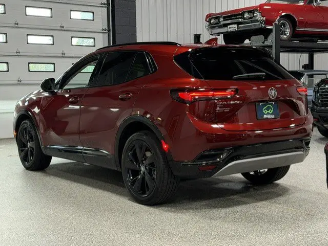 2023 Buick Envision Essence AWD photo 3