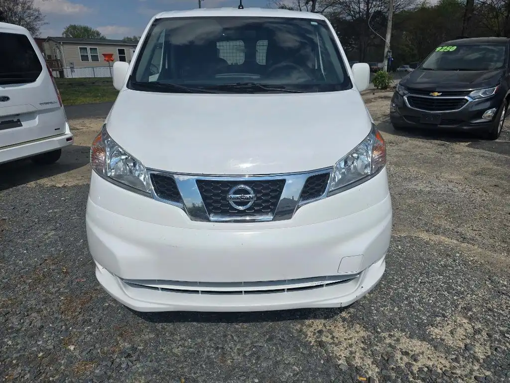 2017 Nissan NV200 SV's photo