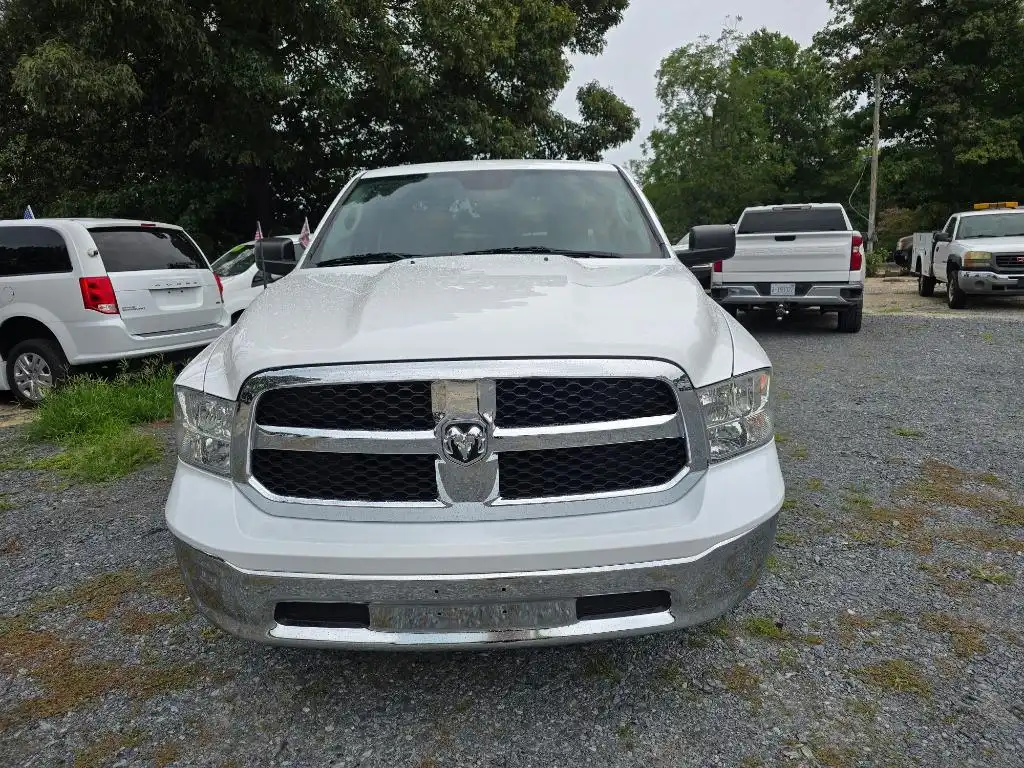 2021 RAM 1500 Classic SLT 4x4 Crew Cab 5'7's photo