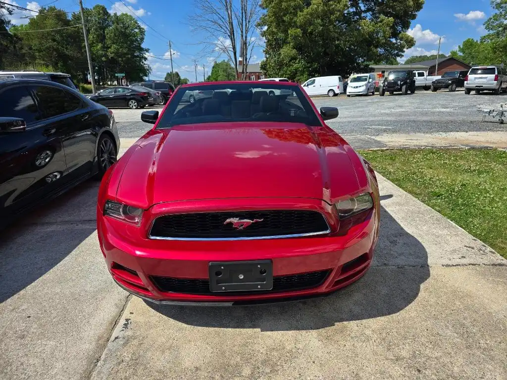 2013 Ford Mustang V6's photo
