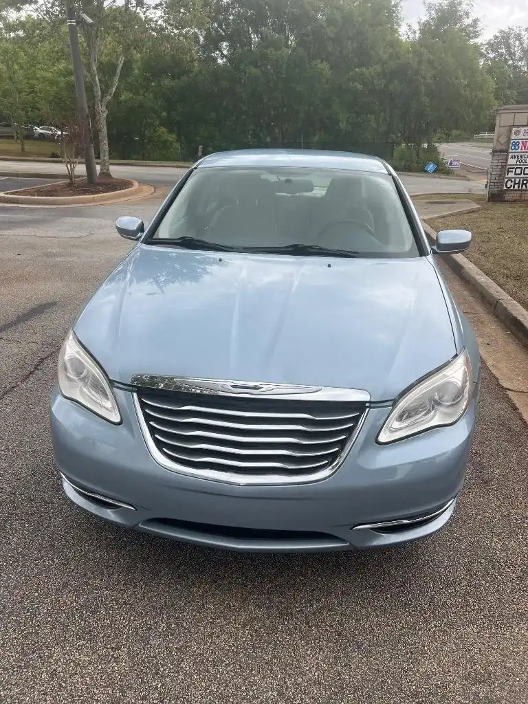 2012 Chrysler 200 Touring's photo
