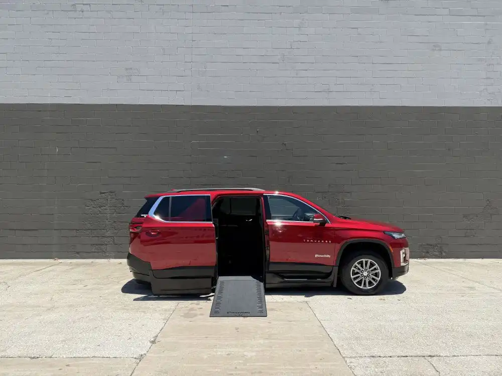 2022 Chevrolet Traverse FWD 1LT's photo