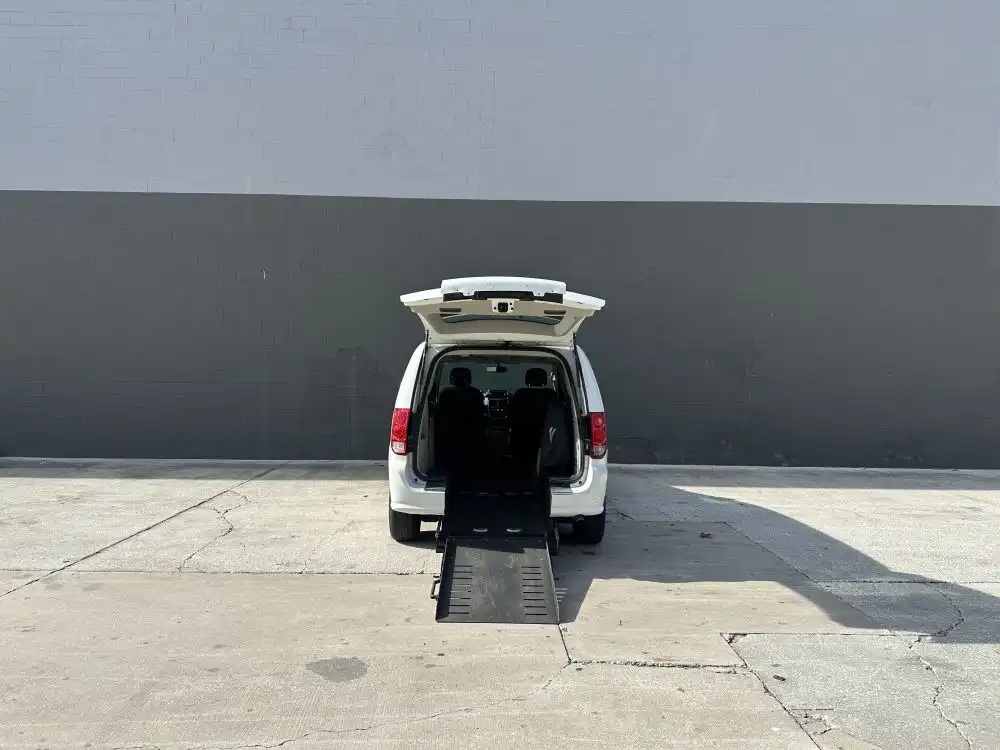 2017 Dodge Grand Caravan SE's photo