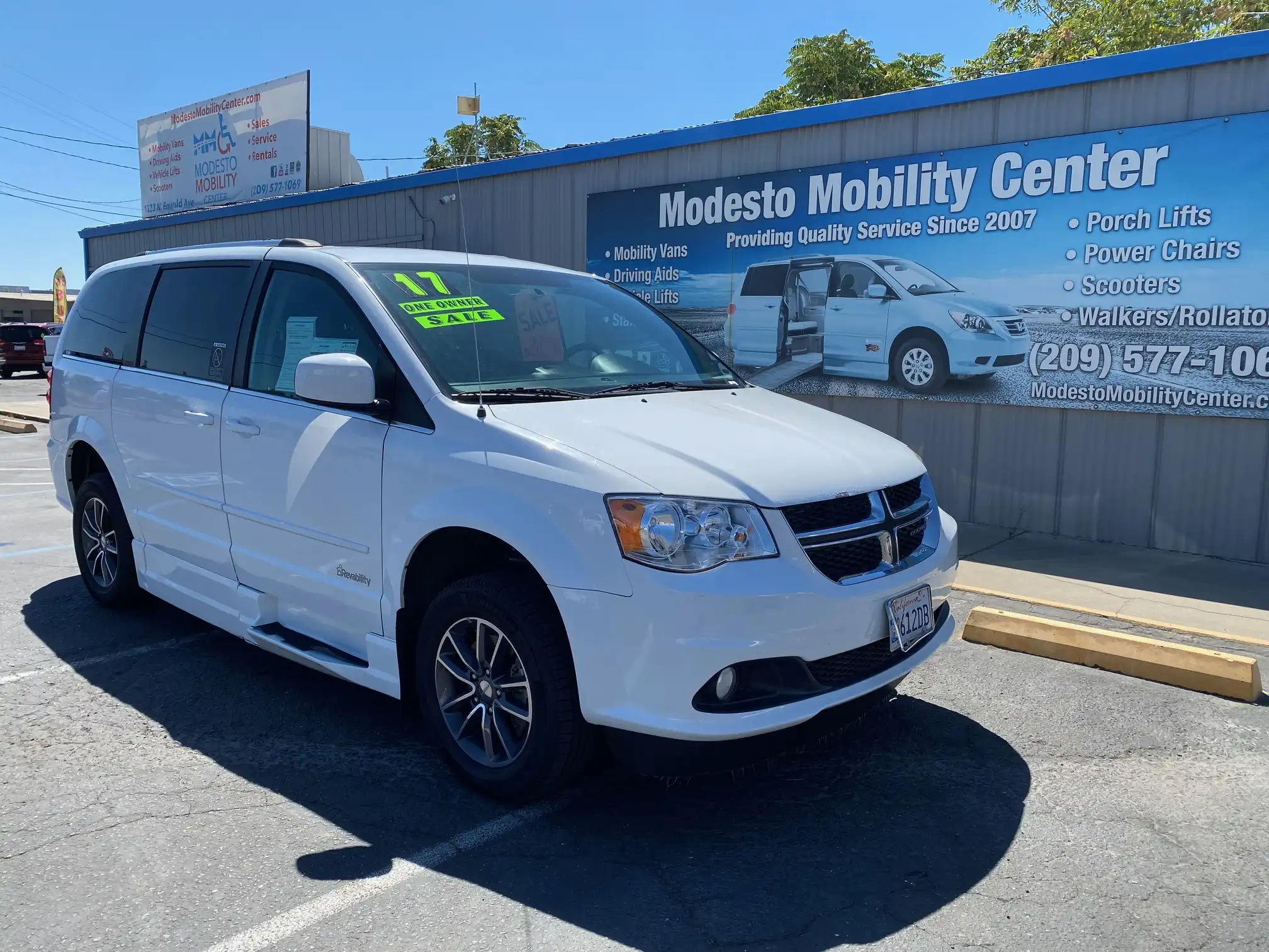 2017 Dodge Grand Caravan SXT's photo