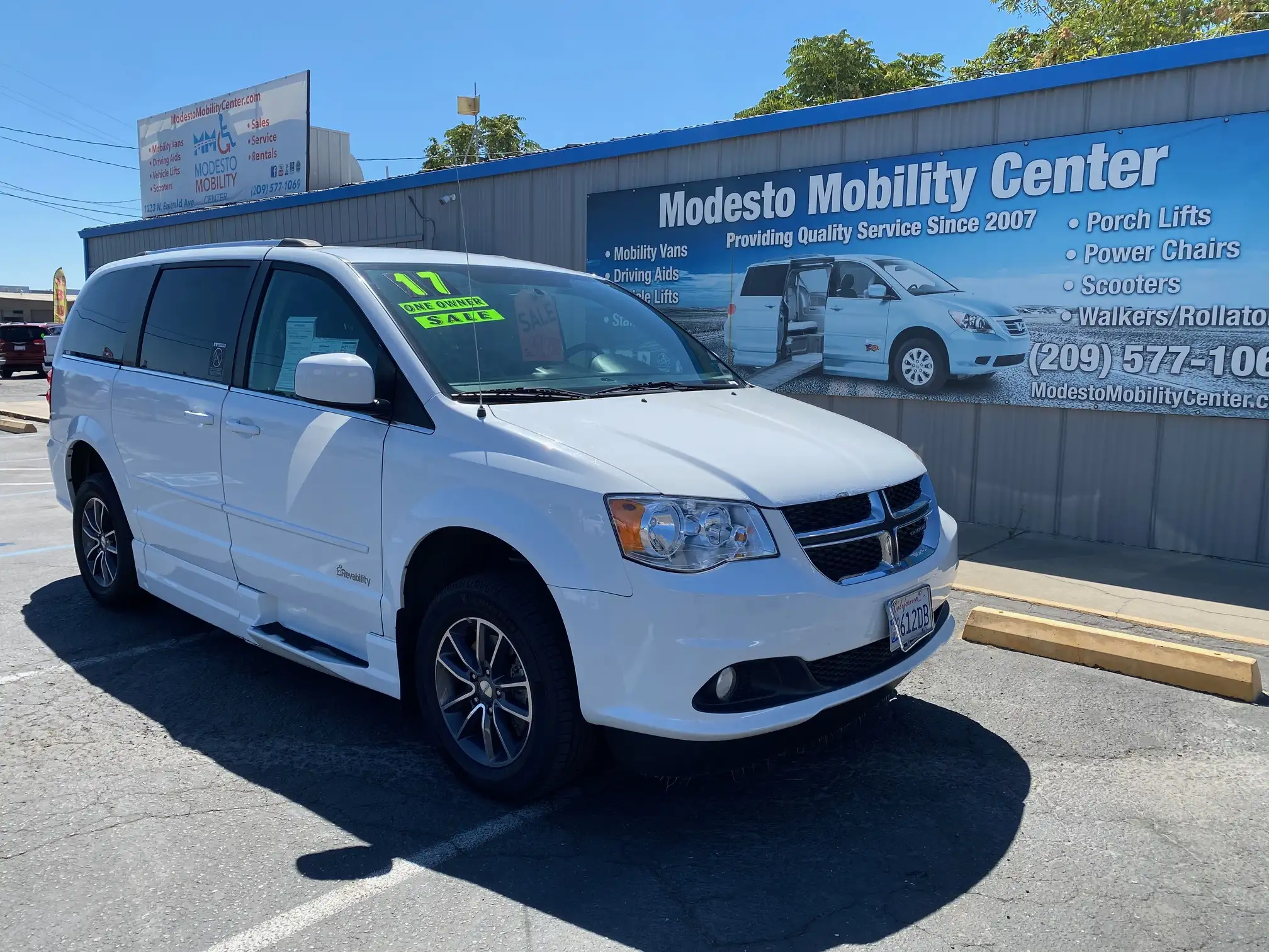 2017 Dodge Grand Caravan SXT's photo