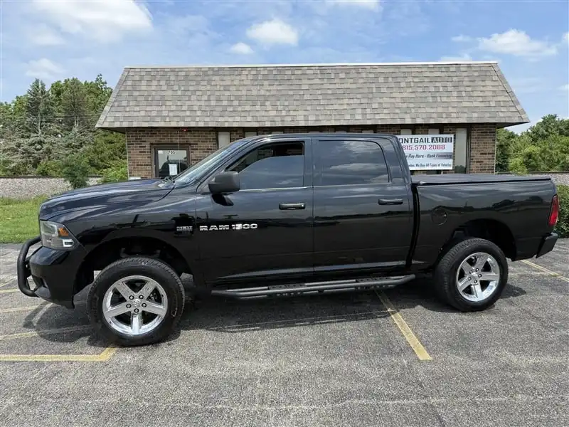2012 RAM 1500 Express 4x4 Crew Cab's photo