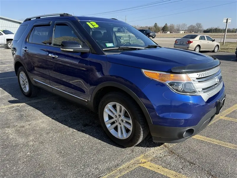 2013 Ford Explorer XLT 4x4 photo 3