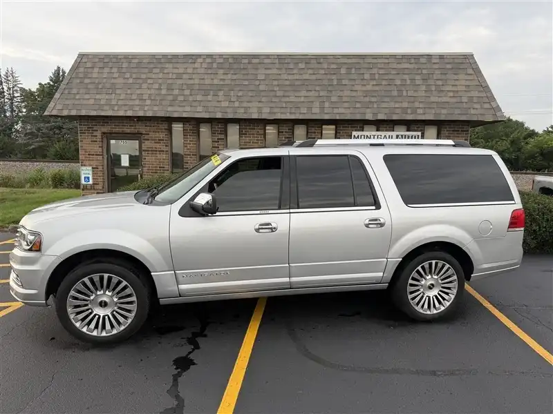 2017 Lincoln Navigator L Select 4WD's photo