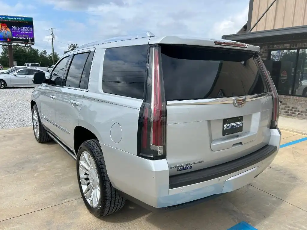 2016 Cadillac Escalade AWD Platinum's photo