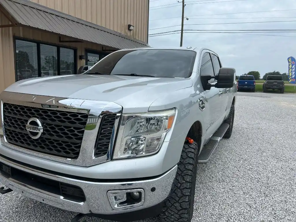 2017 Nissan Titan XD SV Diesel Crew Cab 4x4 SWB's photo