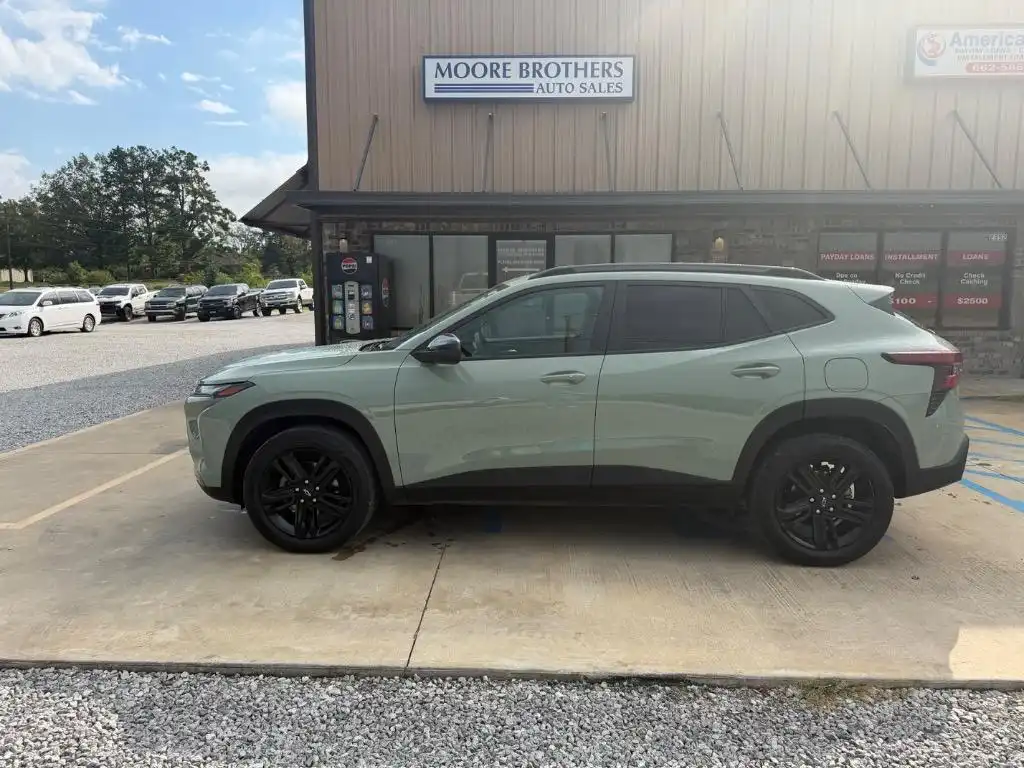 2025 Chevrolet Trax ACTIV FWD's photo