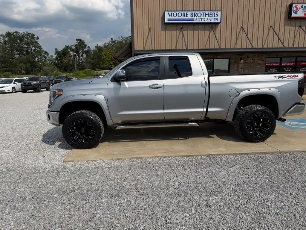 2014 Toyota Tundra 5.7 Auto 4WD Limited Double Cab's photo