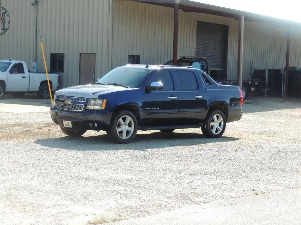 2012 Chevrolet Avalanche 4WD Avalanche LT's photo