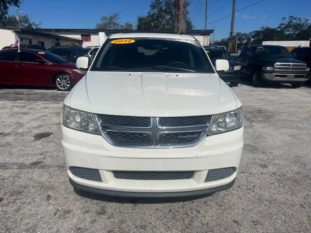 2011 Dodge Journey Mainstreet FWD's photo