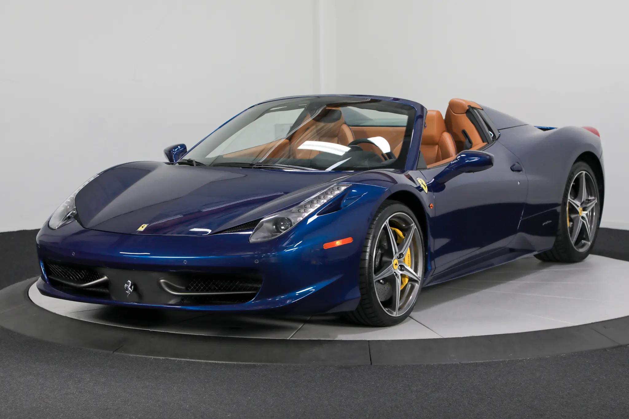 2015 Ferrari 458 Base photo 4