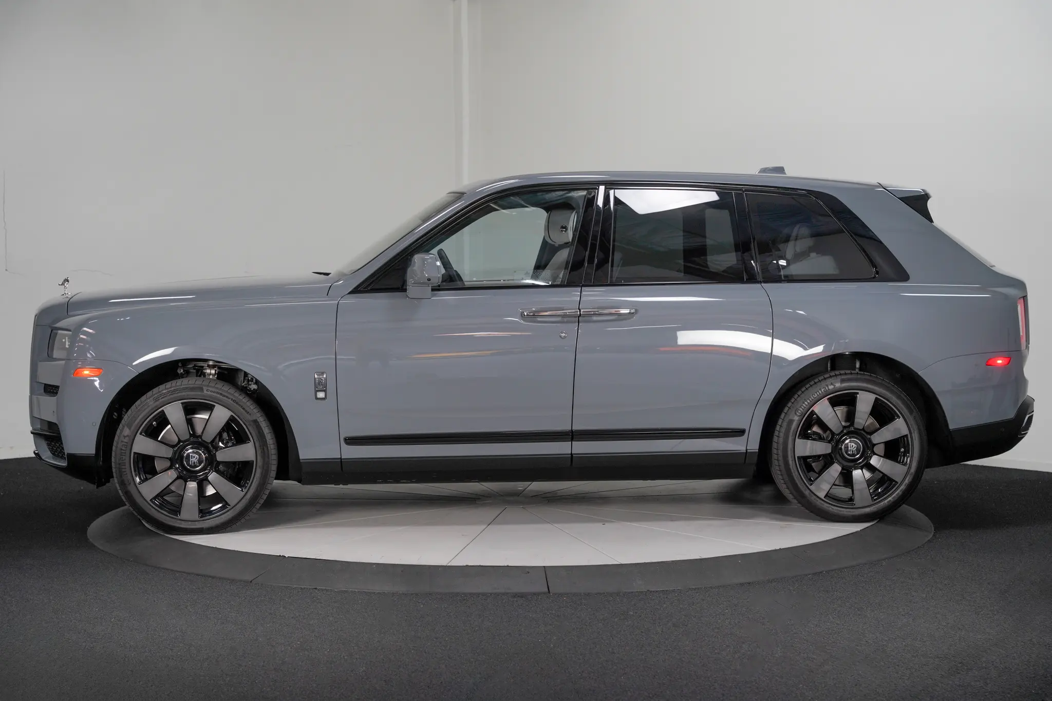 2022 Rolls-Royce Cullinan Base photo 4