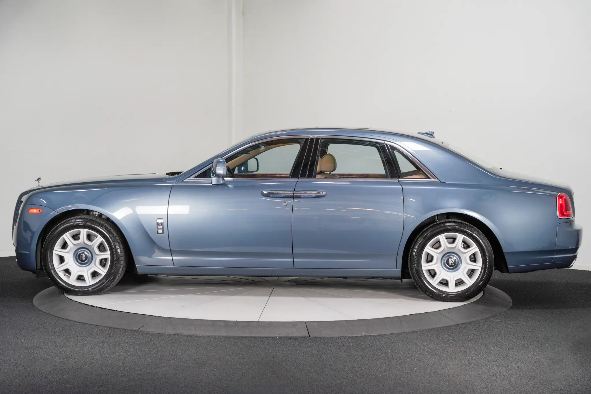 2011 Rolls-Royce Ghost Ghost photo 5