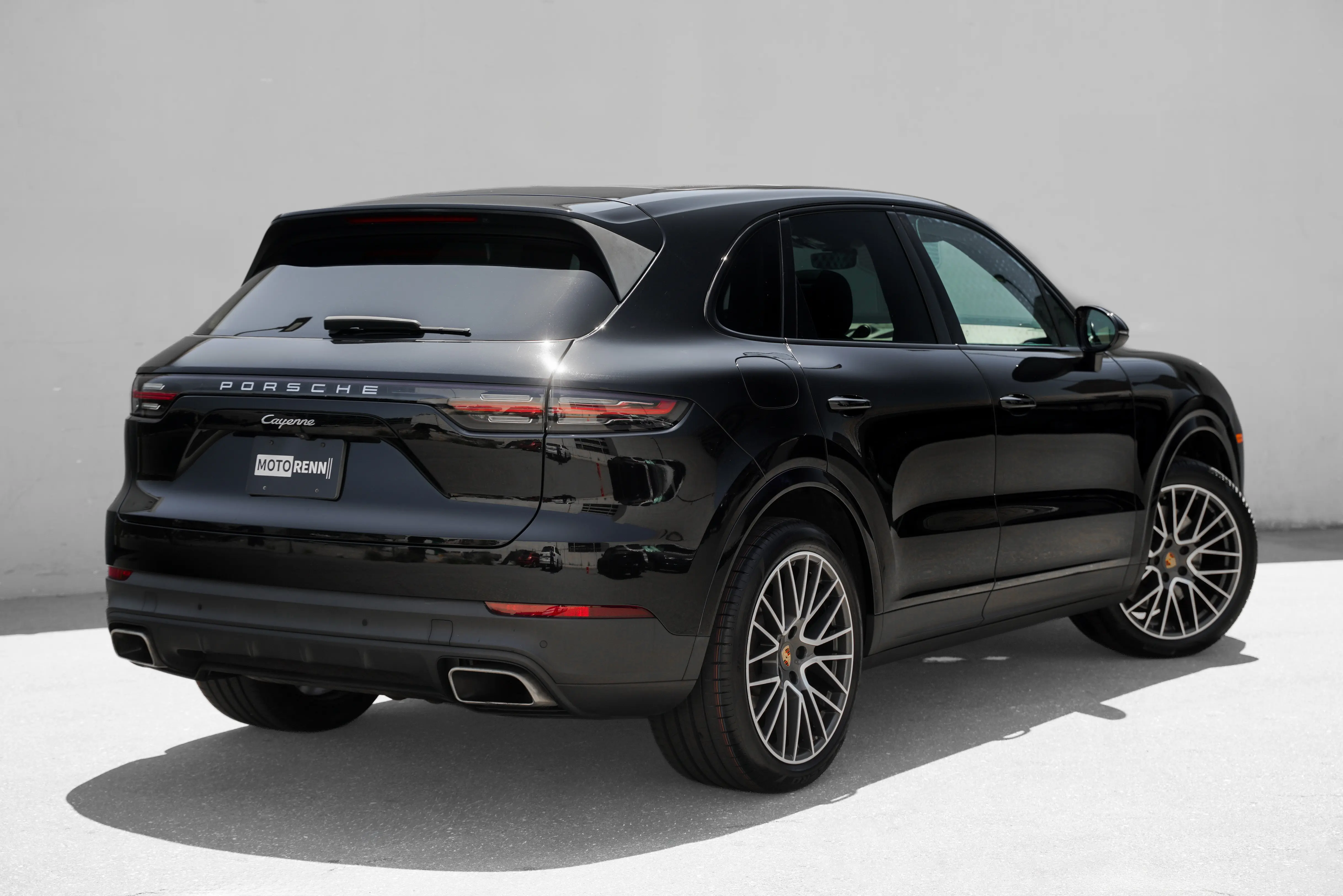 2021 Porsche Cayenne Base photo 4