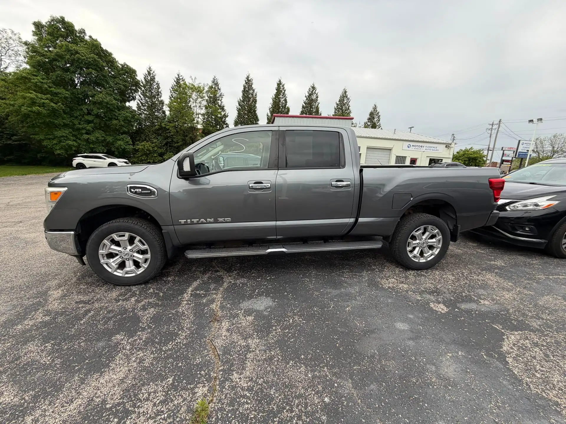 2017 Nissan Titan XD SV Crew Cab 4x2 SWB's photo