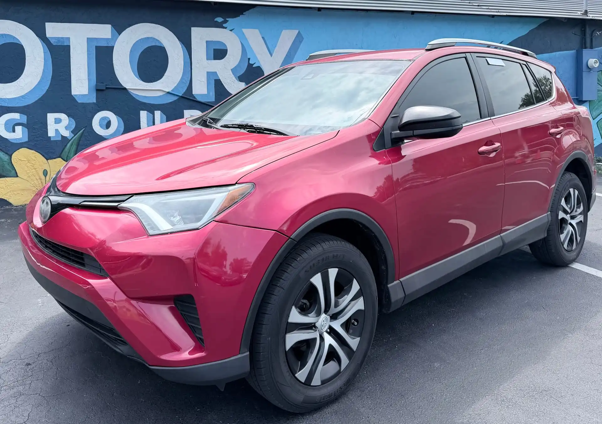 2017 Toyota RAV4 LE's photo