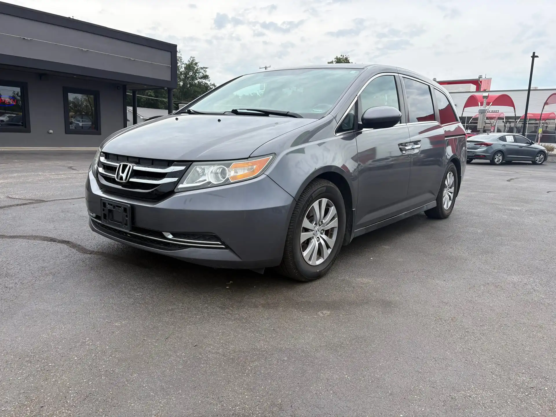 2016 Honda Odyssey SE's photo