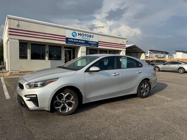 2021 Kia Forte LXS Auto's photo