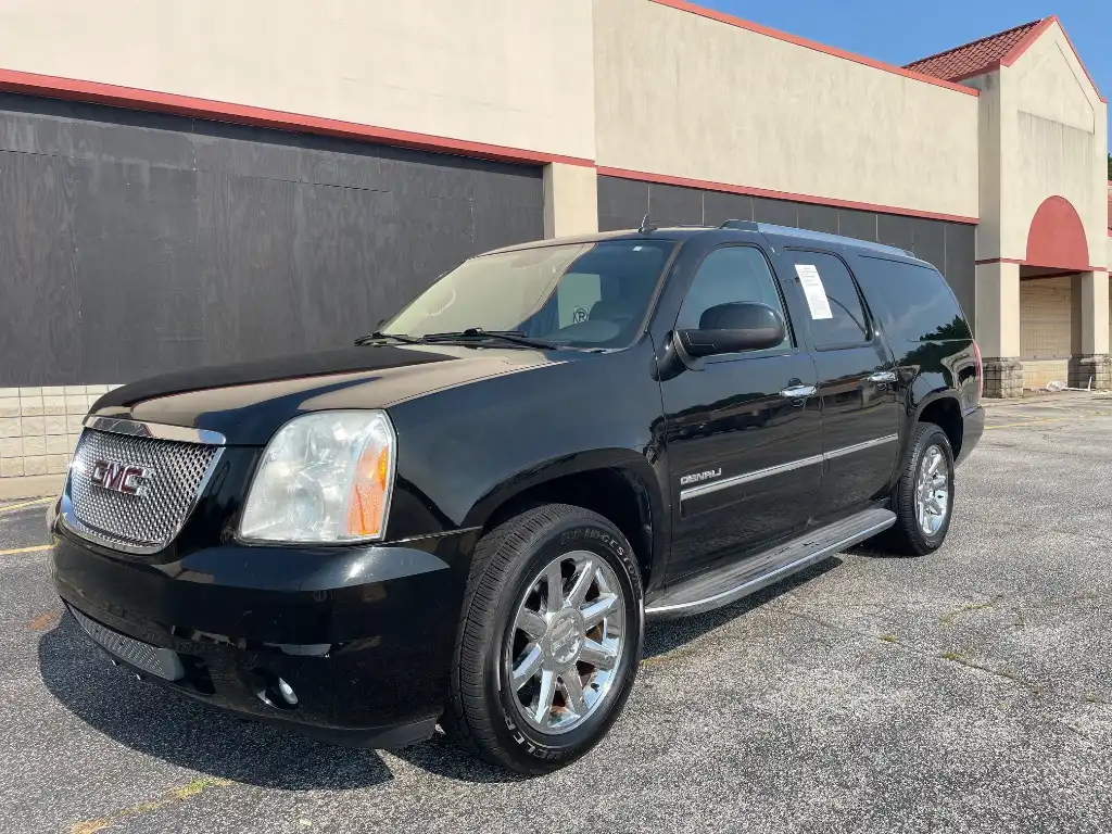 2013 GMC Yukon Denali 2WD's photo