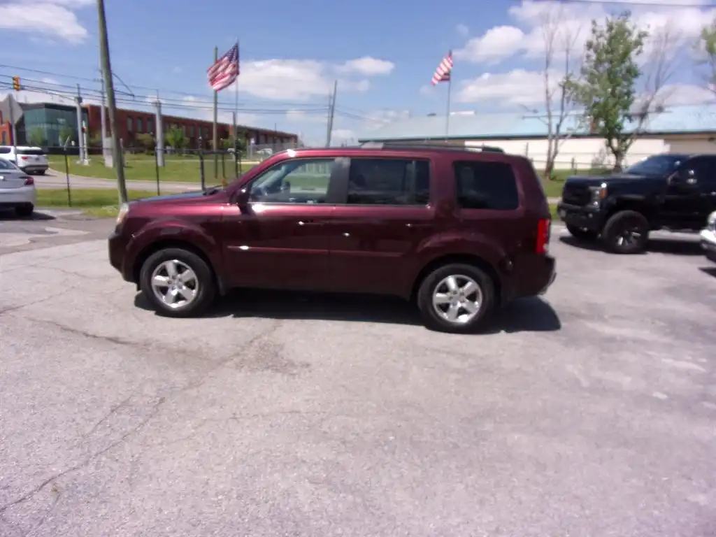 2011 Honda Pilot EX-L 4WD w/ RES's photo