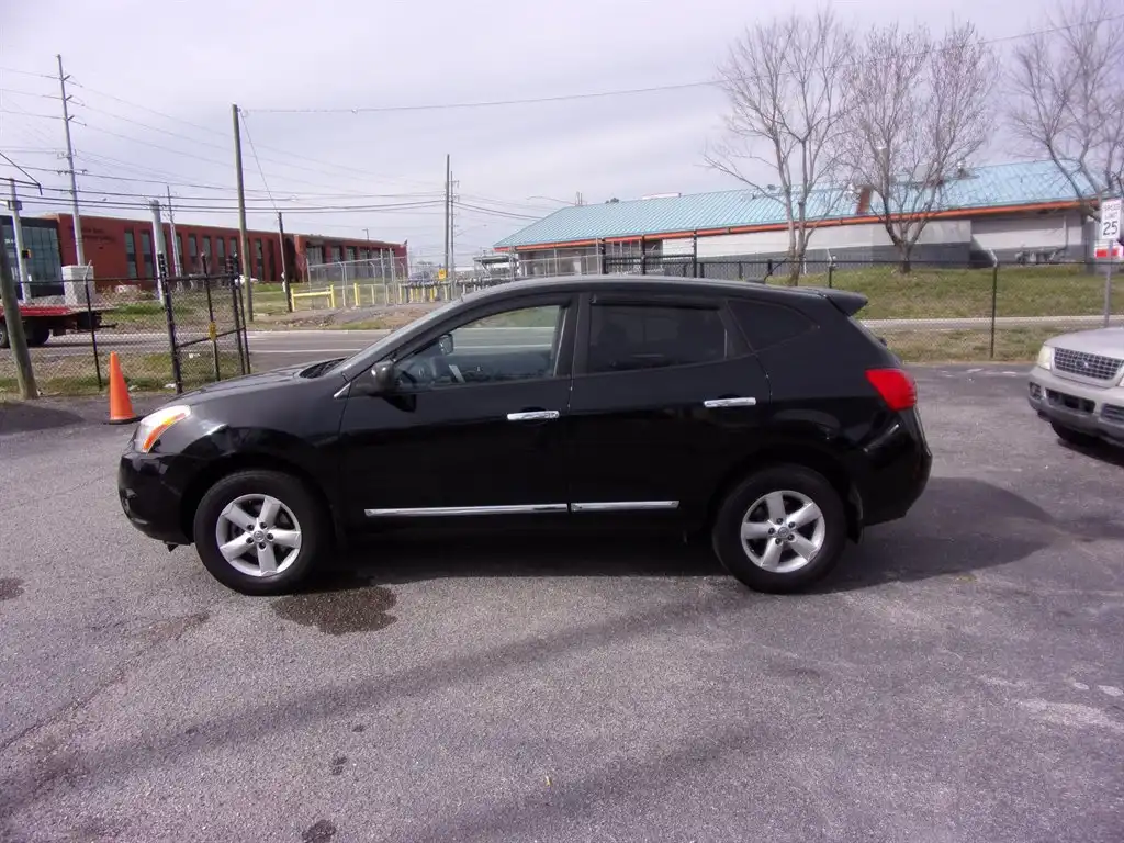 2015 Nissan Rogue Select S FWD's photo