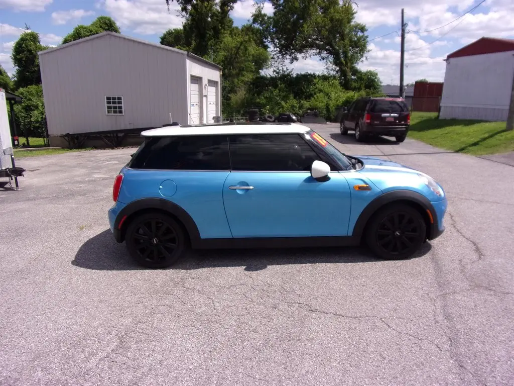 2015 MINI Cooper Base photo 5