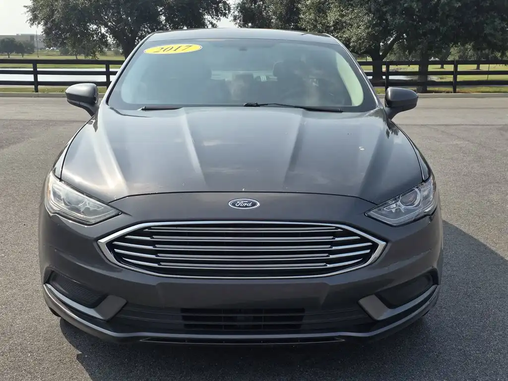 2017 Ford Fusion SE FWD's photo