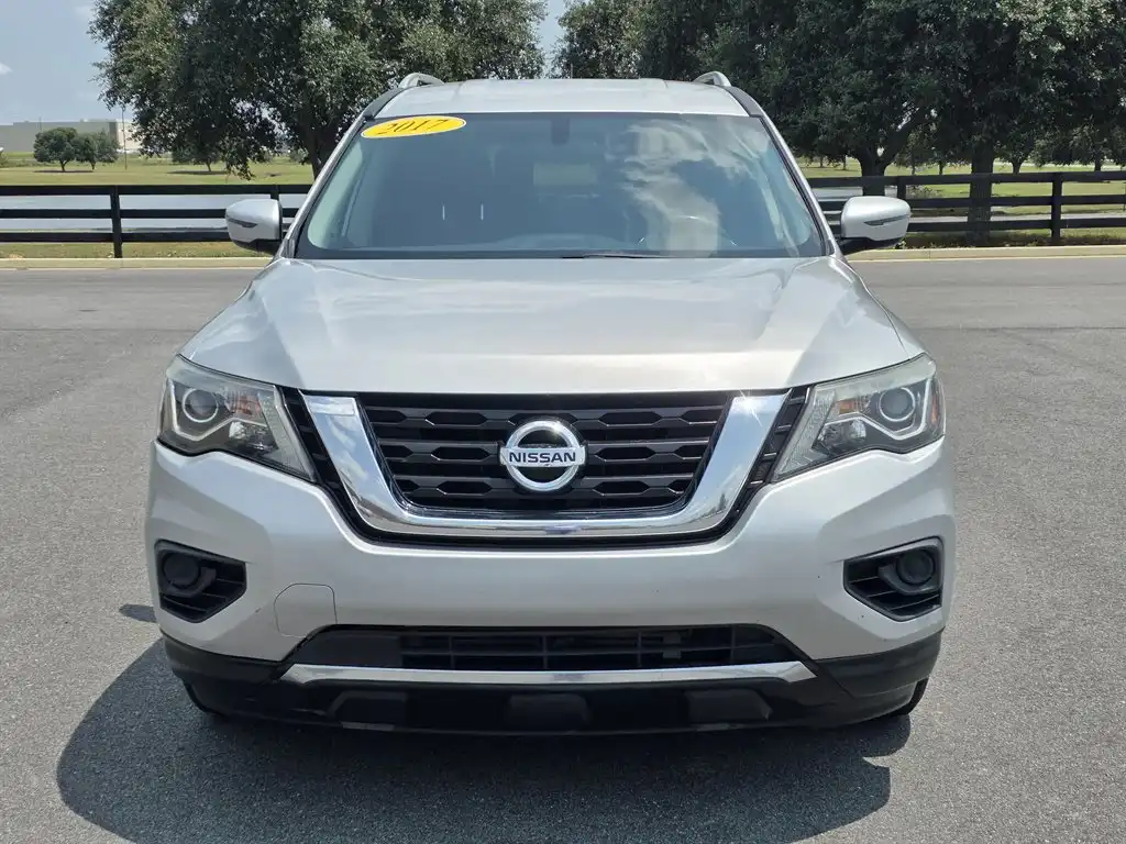 2017 Nissan Pathfinder S 4WD's photo