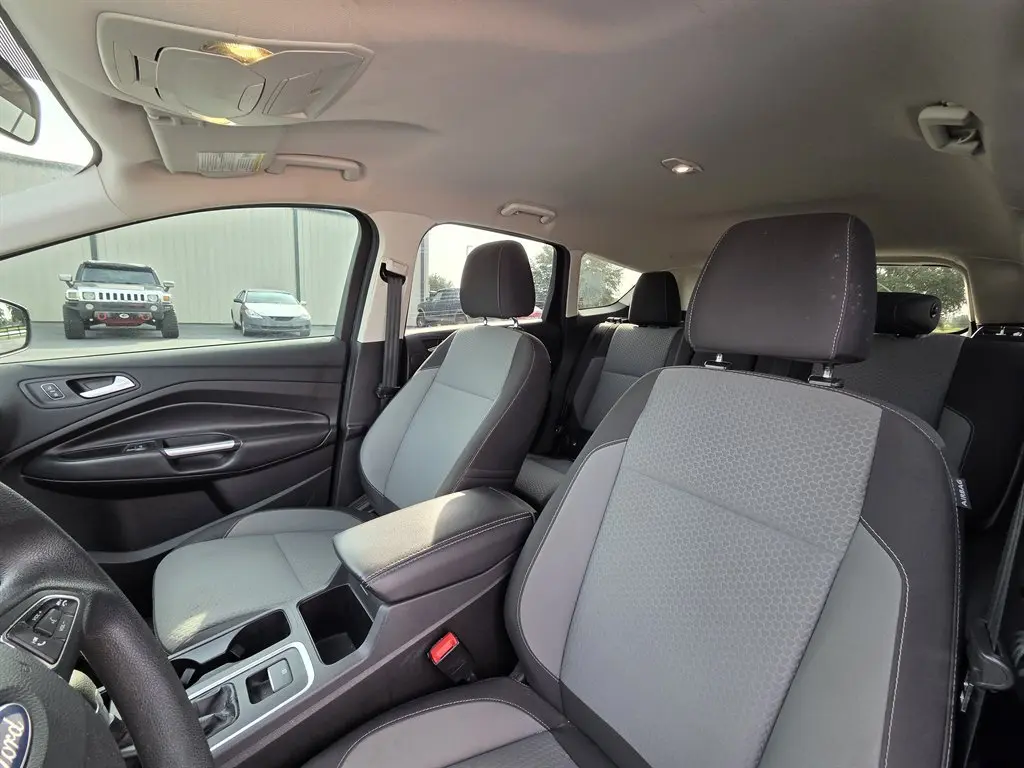 2017 Ford Escape SE photo 5