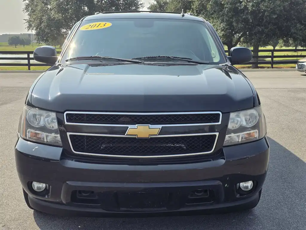 2013 Chevrolet Suburban 4WD 1500 LT's photo