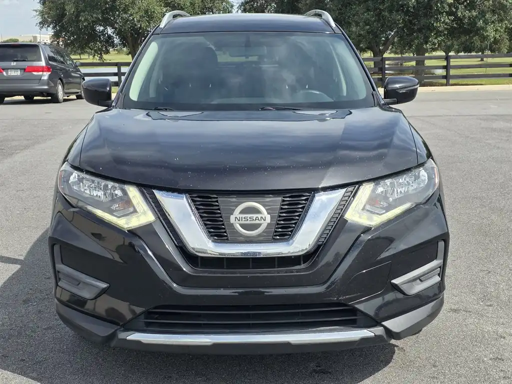 2017 Nissan Rogue SV AWD's photo