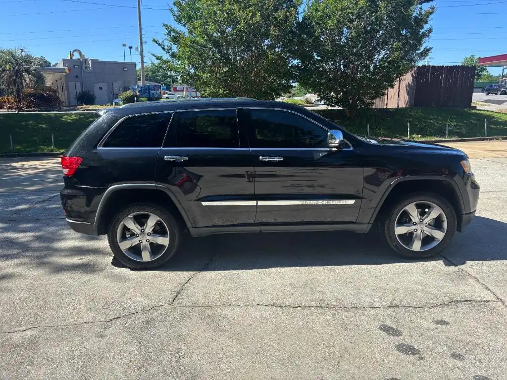 2013 Jeep Grand Cherokee Overland's photo