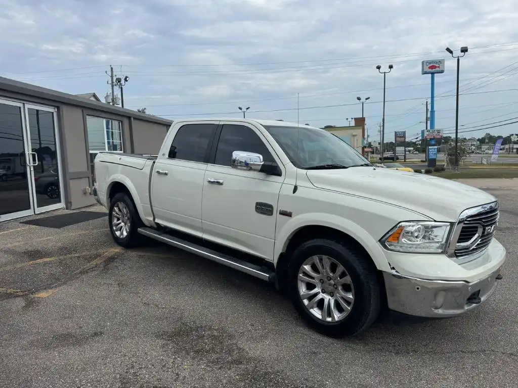 2018 RAM 1500 Laramie Longhorn 4x4 Crew Cab 5'7's photo