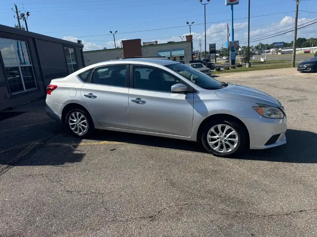 2018 Nissan Sentra SV CVT's photo