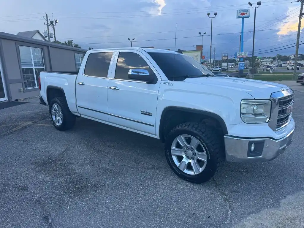 2015 GMC Sierra SLT 4WD Crew Cab SWB's photo