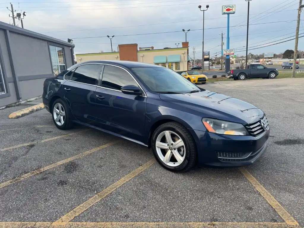 2012 Volkswagen Passat SE w/Sunroof AUTO PZEV's photo