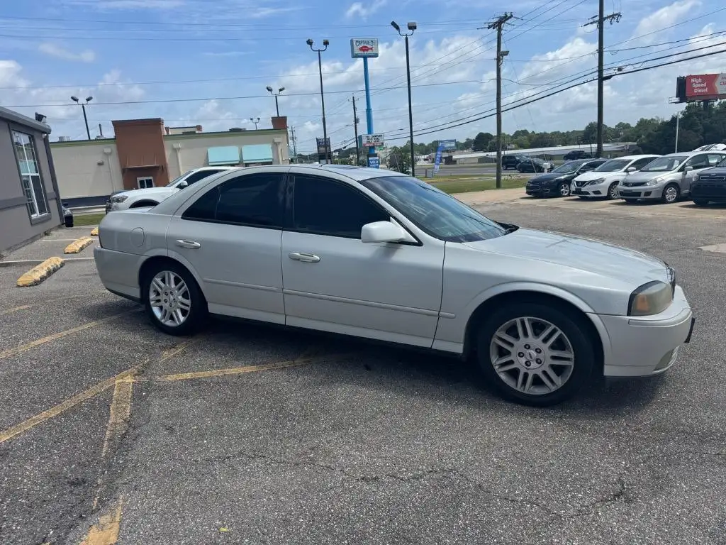 2005 Lincoln LS V8 Ultimate Auto's photo