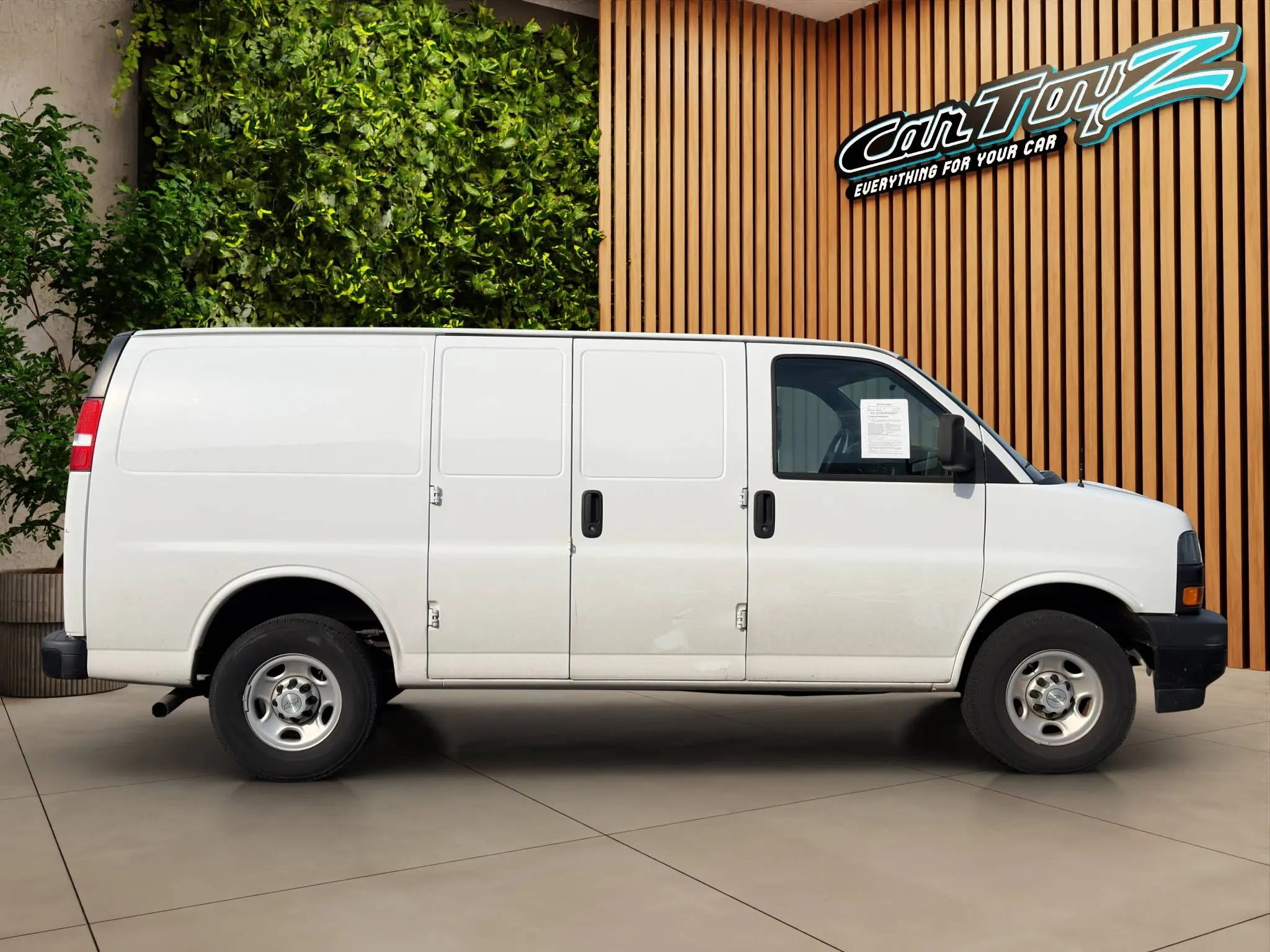 2021 Chevrolet Express 2500 Work Van HD photo 4