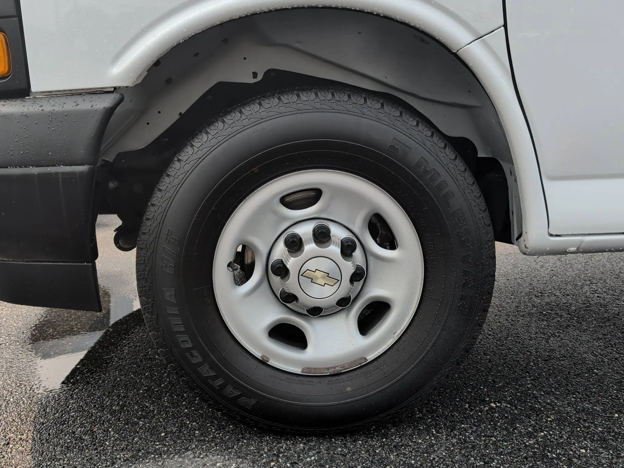 2021 Chevrolet Express 2500 Work Van HD photo 5