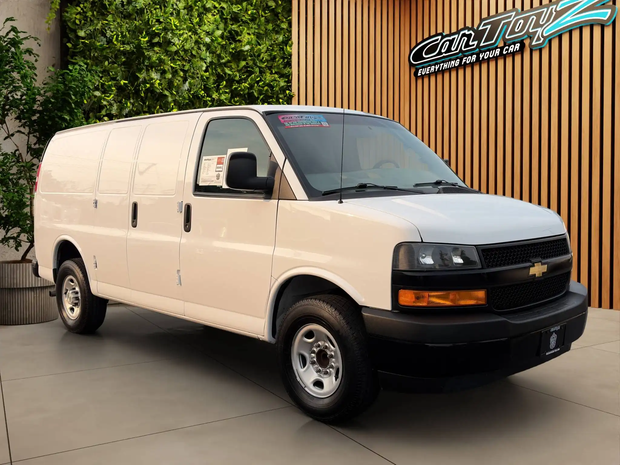 2021 Chevrolet Express 2500 Work Van HD's photo