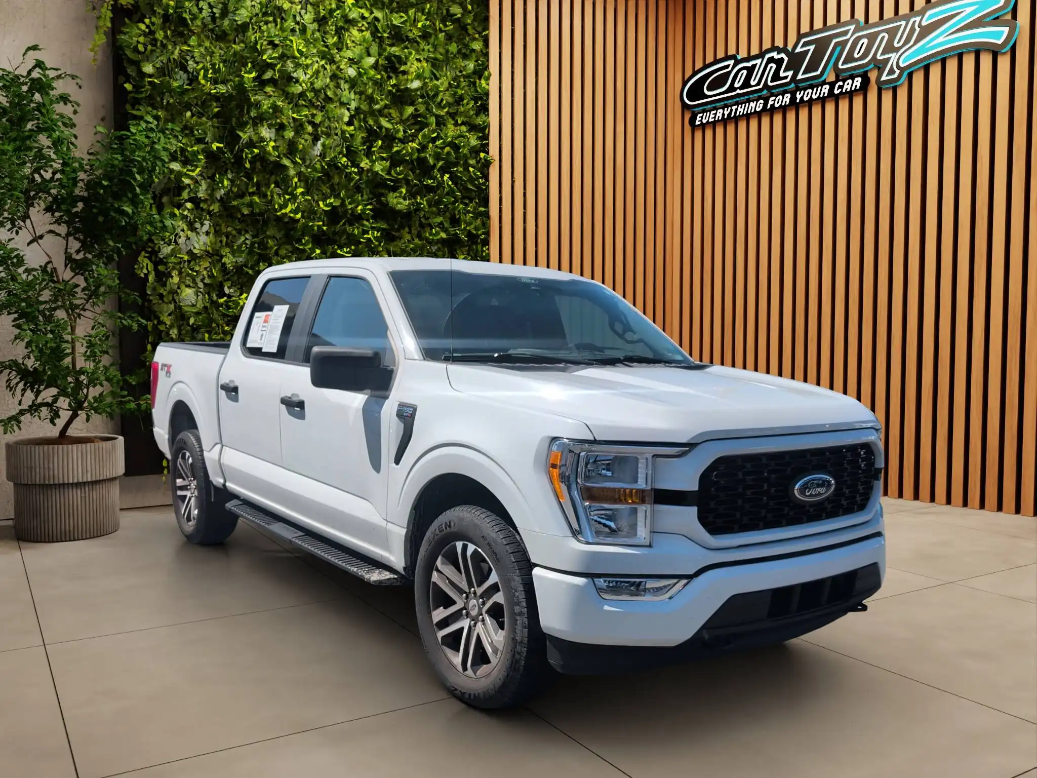 2021 Ford F-150 XL 4WD SuperCrew 5-1/2' Box's photo
