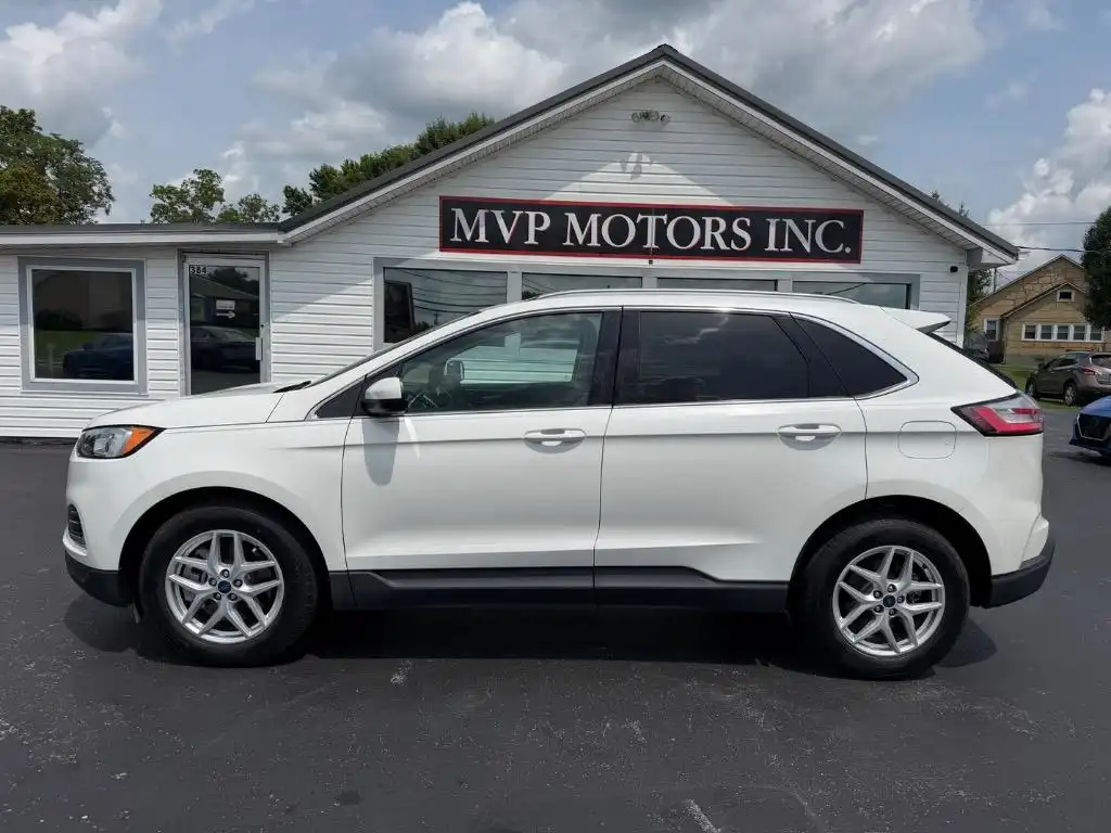 2021 Ford Edge SEL's photo