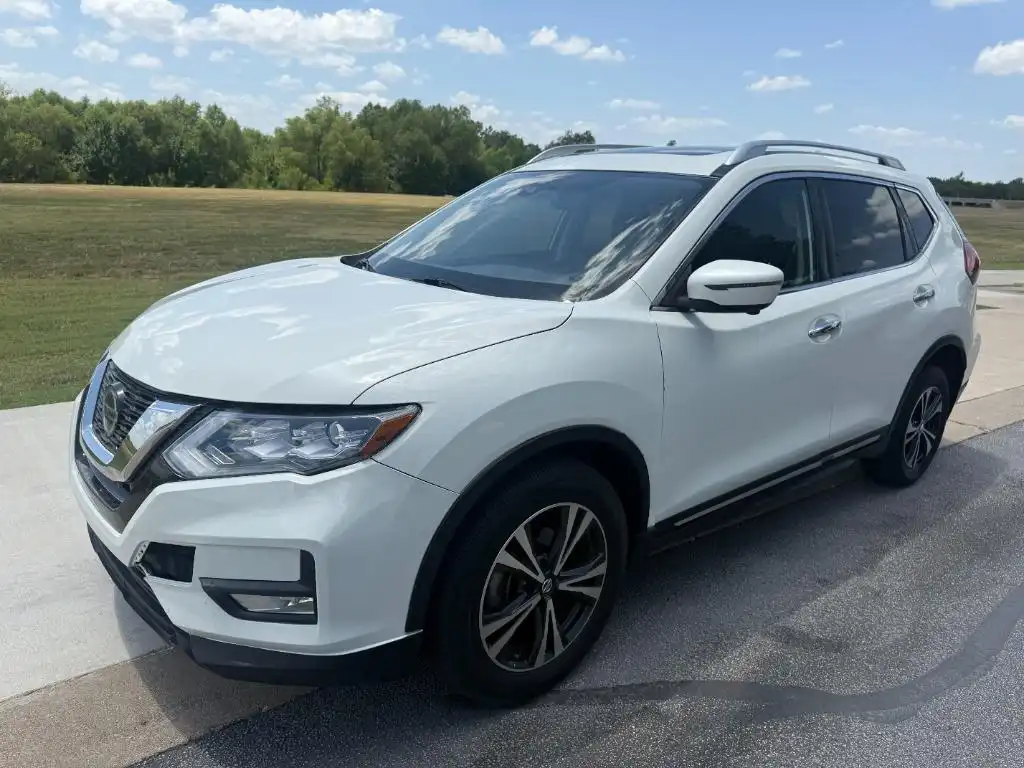 2018 Nissan Rogue SL FWD's photo