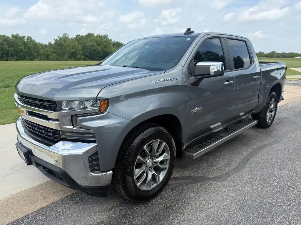 2019 Chevrolet Silverado 1500 LT Crew Cab Short Box's photo